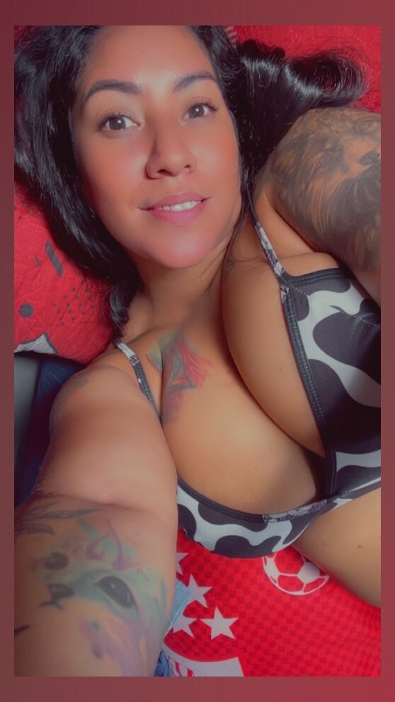 Adriana — couple creator from Cali | Find Her OF