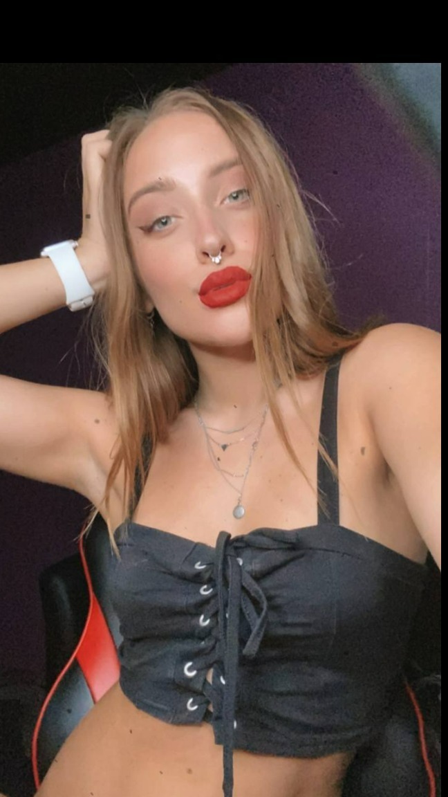 Alena Mimi — new creator from Naha | Find Her OF
