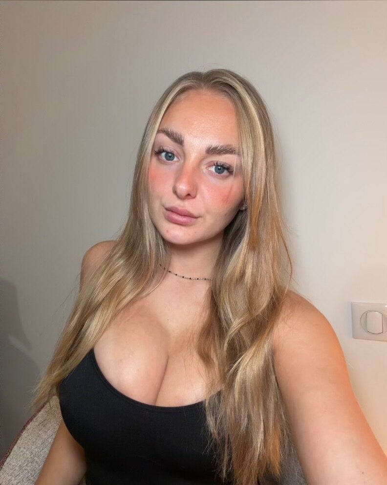 Anna 🌸‎ — blonde, free creator from Bonn | Find Her OF