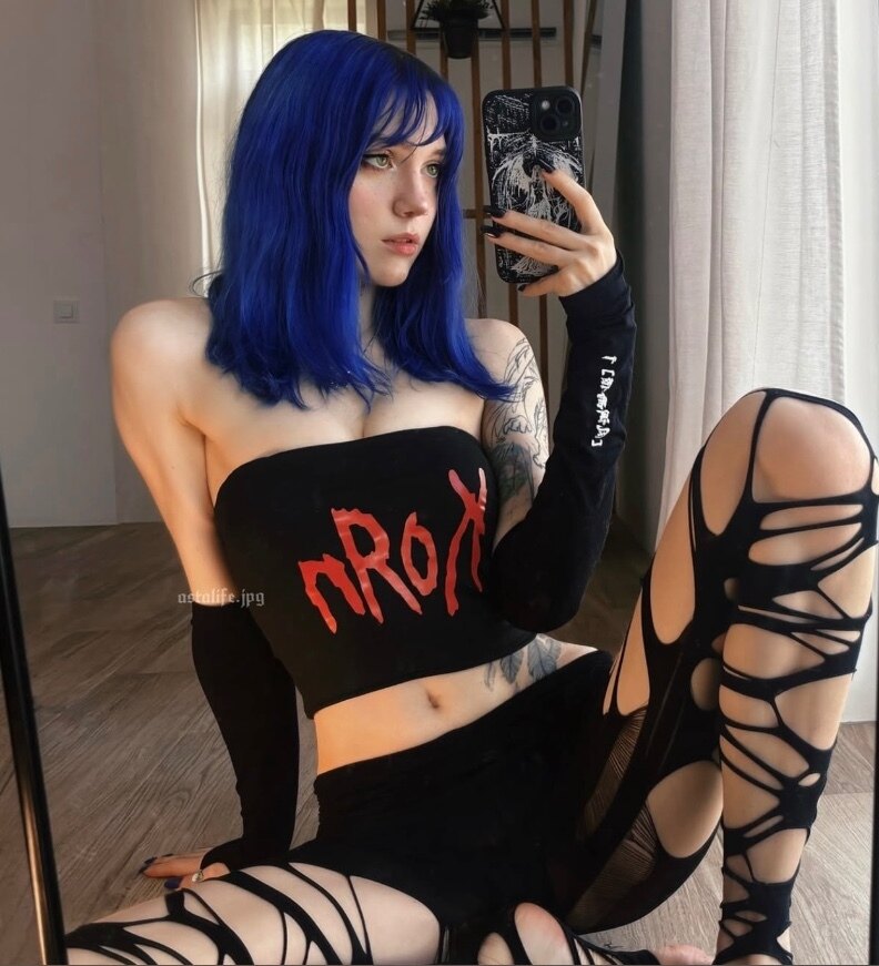 𝔞𝔰𝔱𝔞 — goth, free creator from Tokyo | Find Her OF