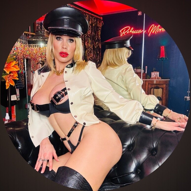 AS SEEN ON FAKE TAXI UK 🇬🇧 — petite, uk creator from Exeter | Find Her OF