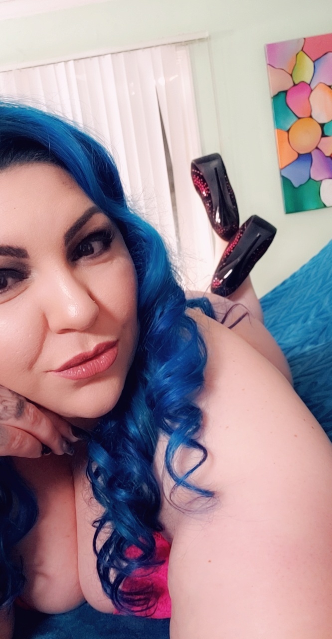 Bella Bendz — couple, petite creator from Temecula | Find Her OF