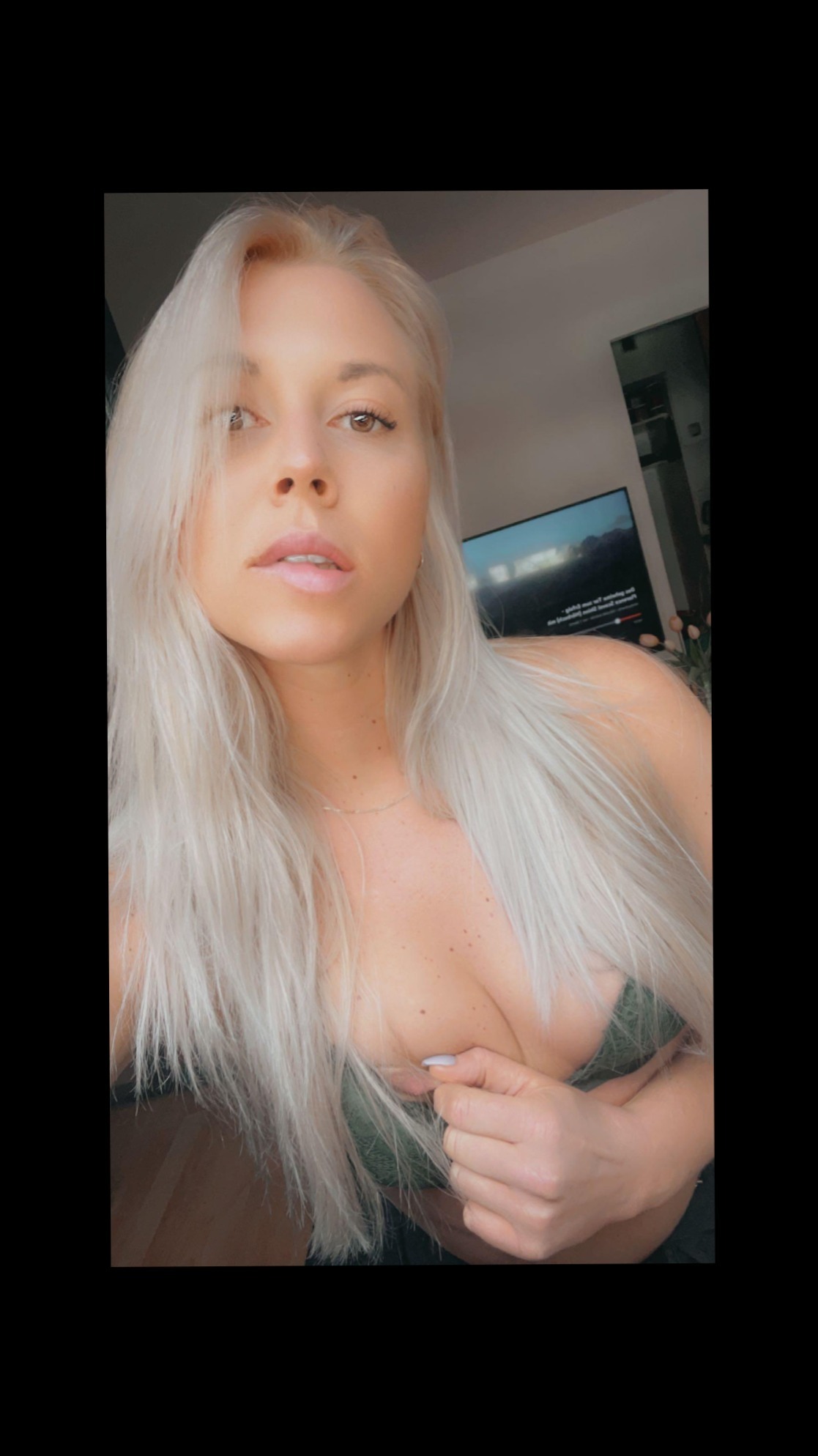 Paula Benz 🌶️ — germany, couple creator from Frankfurt | Find Her OF