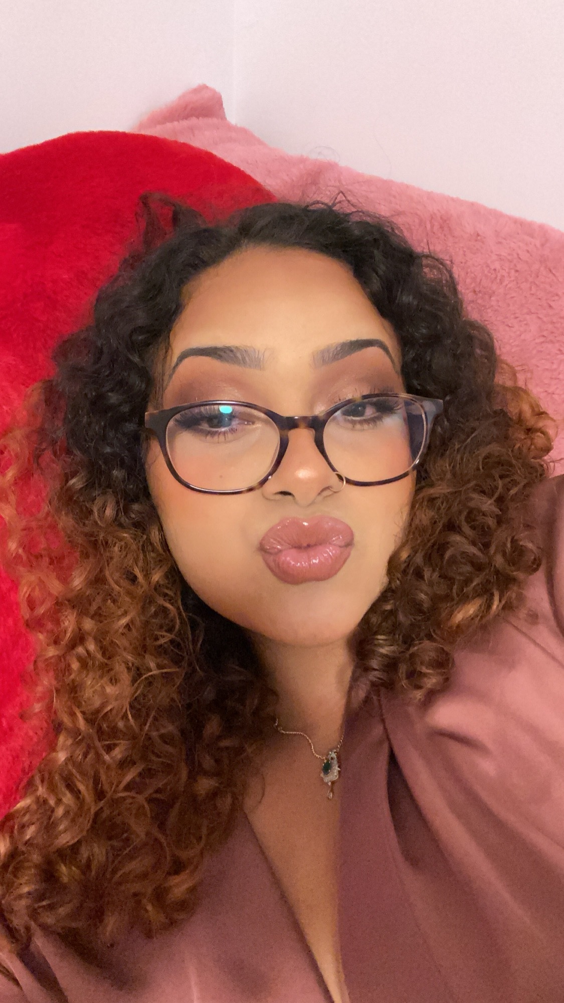 Lo 🤓 — curvy creator from Long Beach | Find Her OF