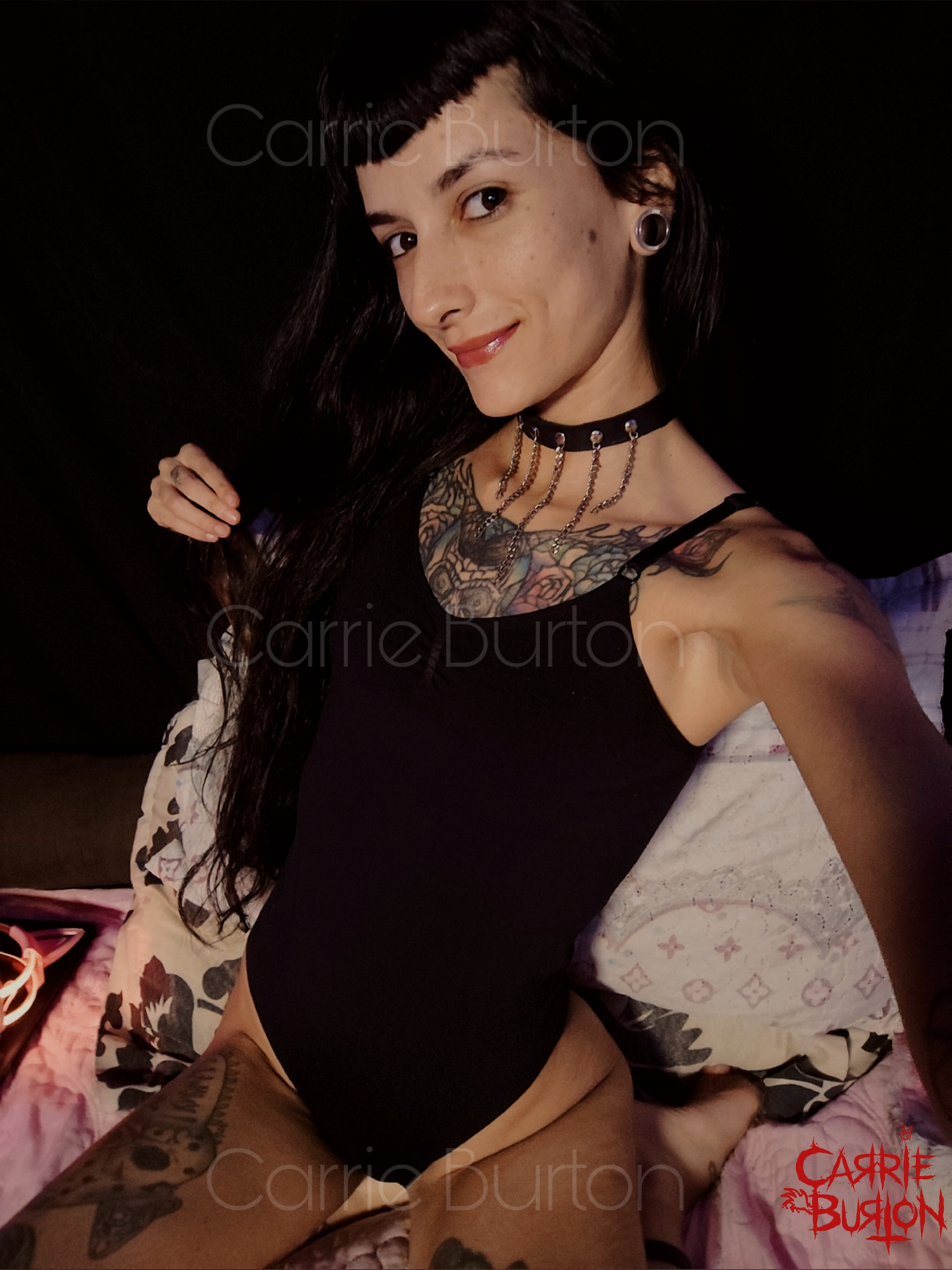 Carrie Burton 🪓 — cosplay, petite creator from Rio de Janeiro | Find Her OF