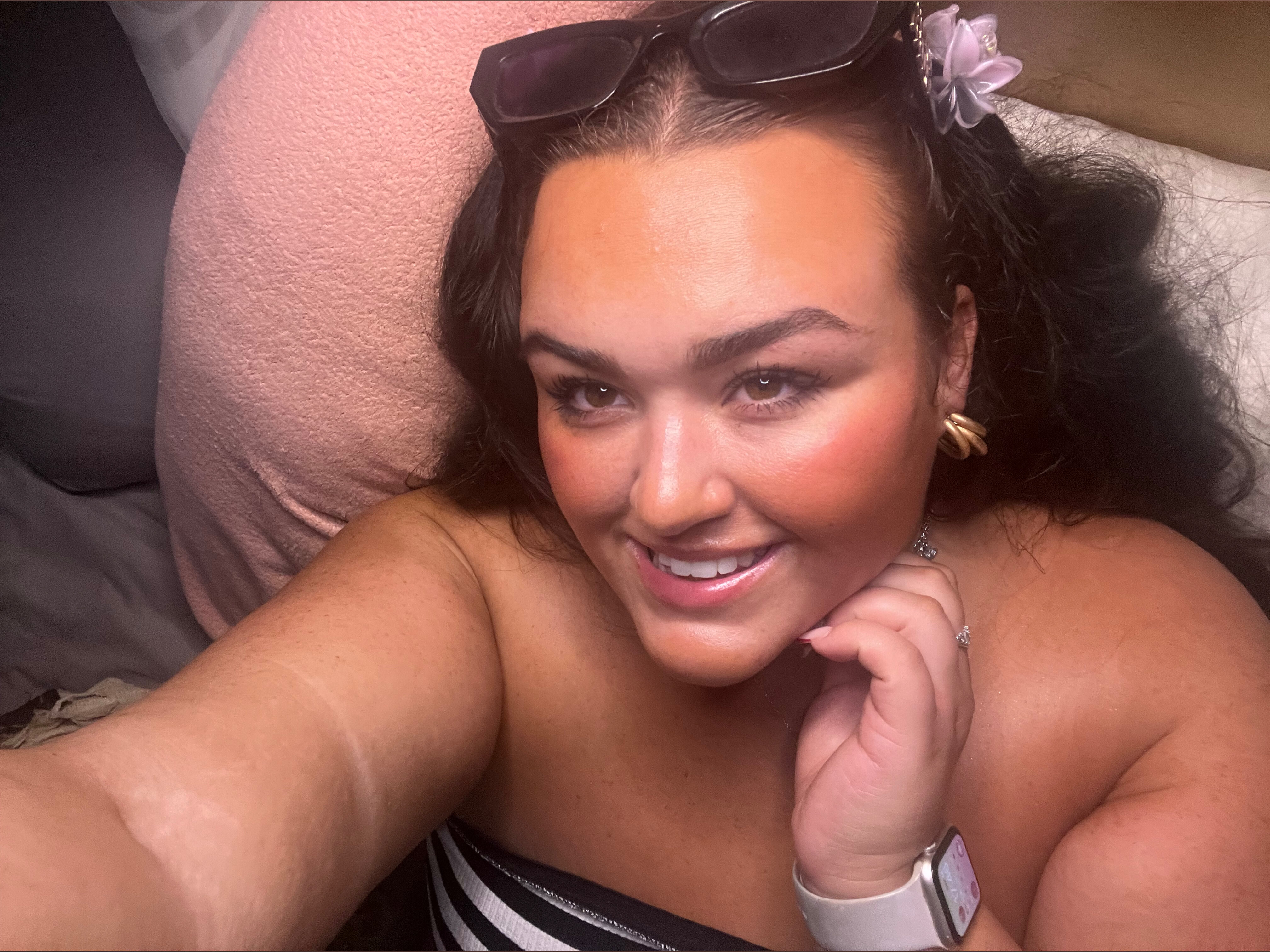 Chloe u know what to do 👅 — curvy, couple creator from Brighton | Find Her OF