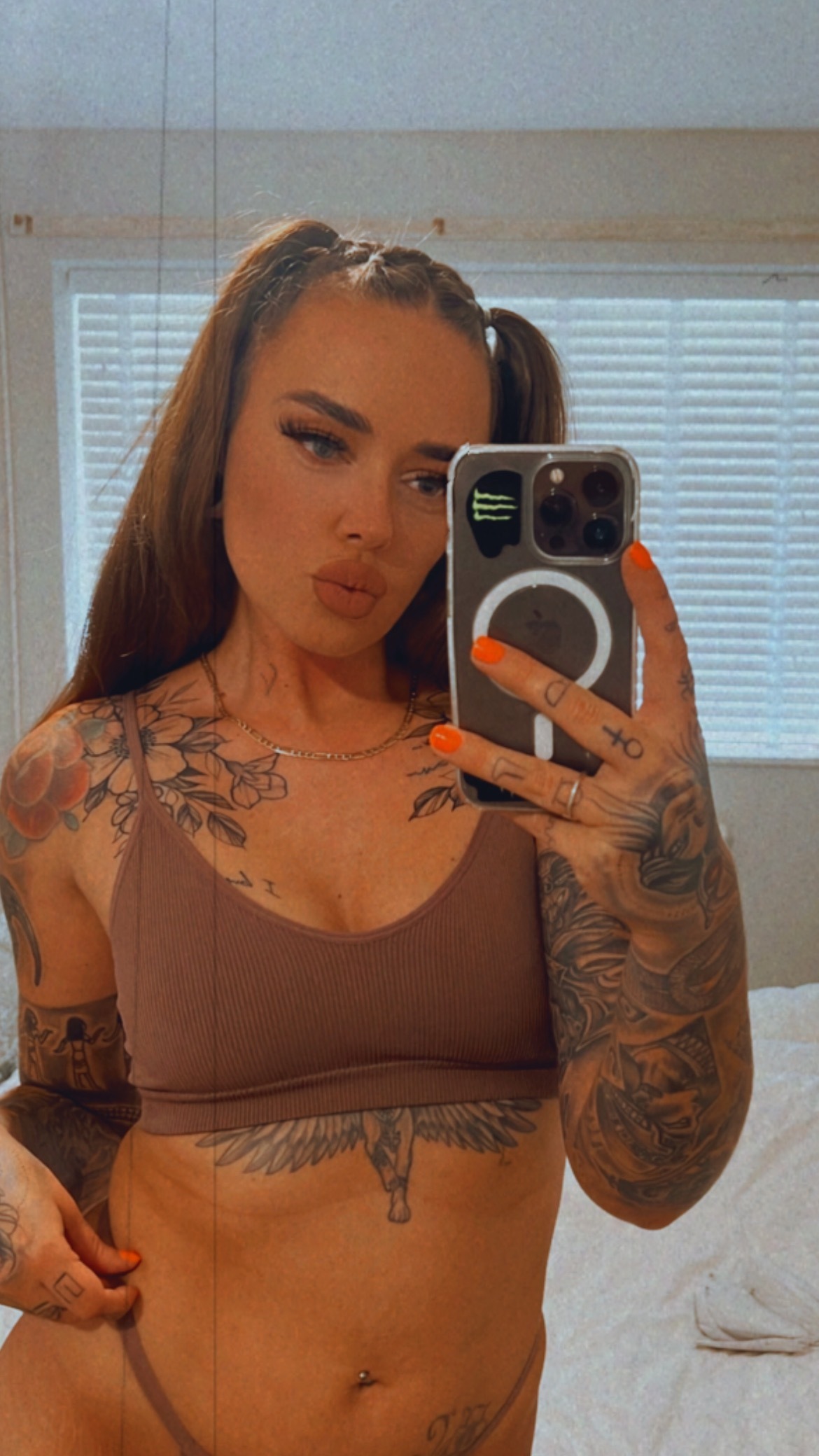 Dani Tunmore — uk creator from Norfolk | Find Her OF