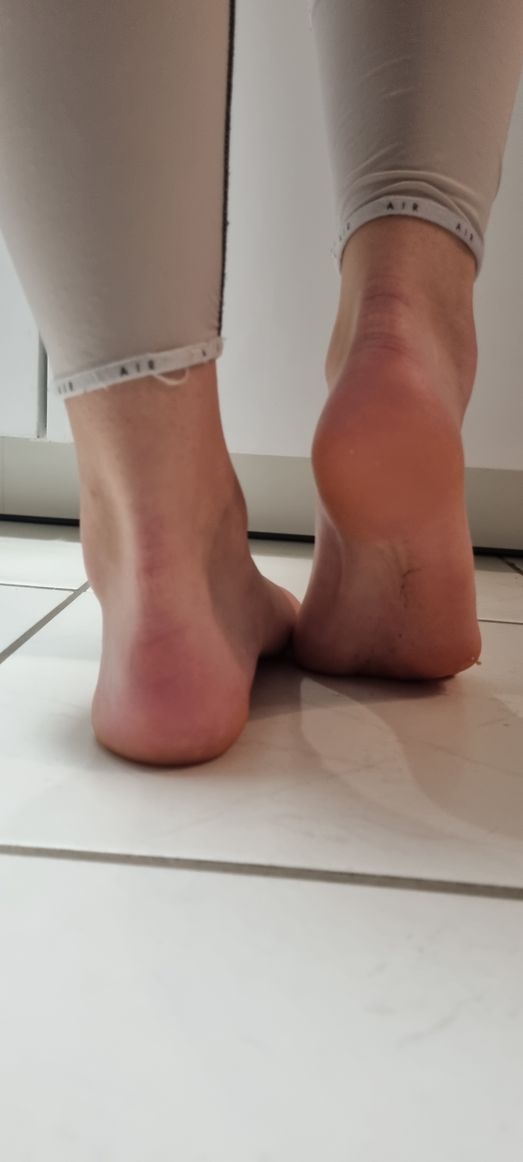 Deluxe.Feets — germany, feet creator from Munich | Find Her OF