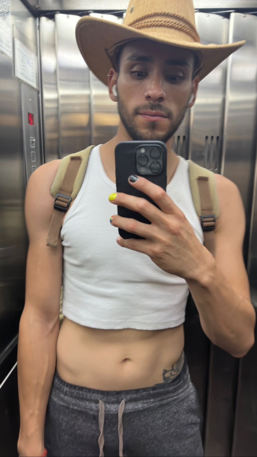 dennis.mattiu — new creator from Mendoza | Find Her OF