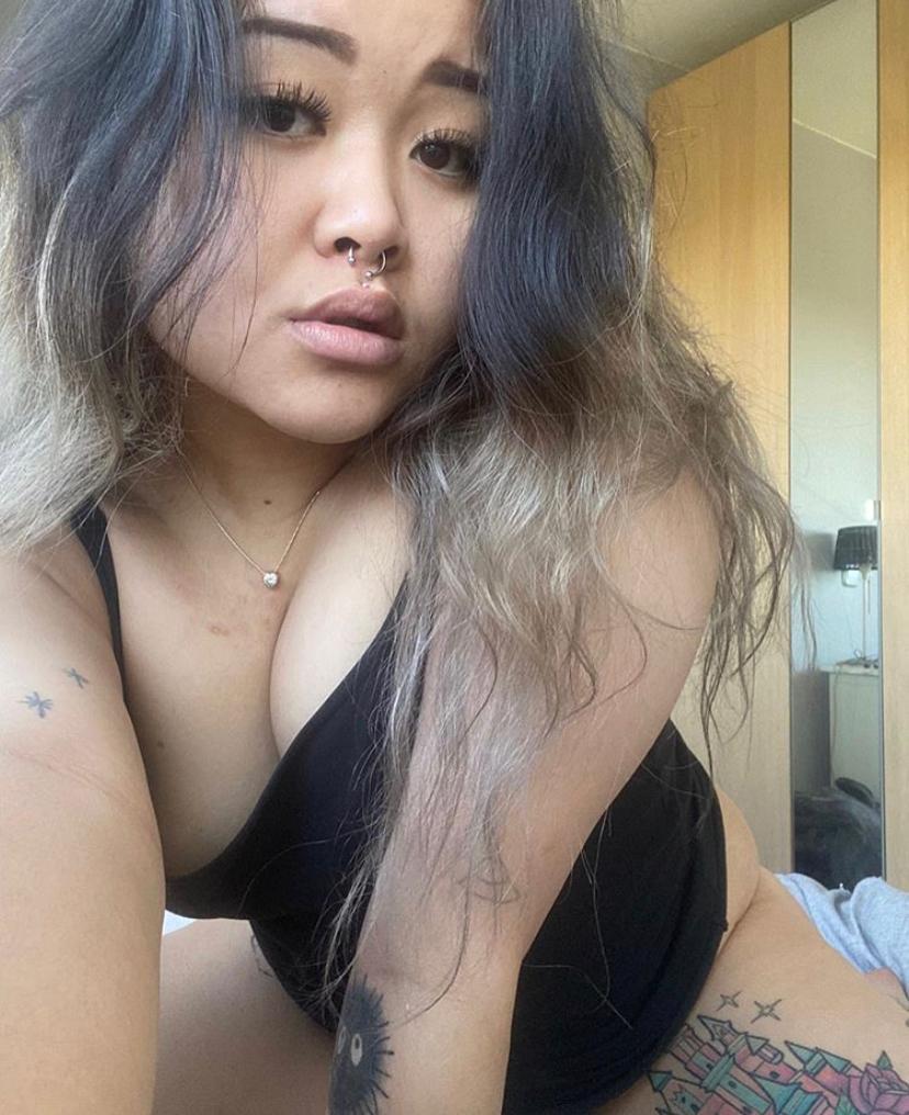 𝓒𝓻𝓪𝔃𝔂 𝓖𝓻𝓪𝓬𝓲𝓮 — free, guys creator from Amsterdam | Find Her OF