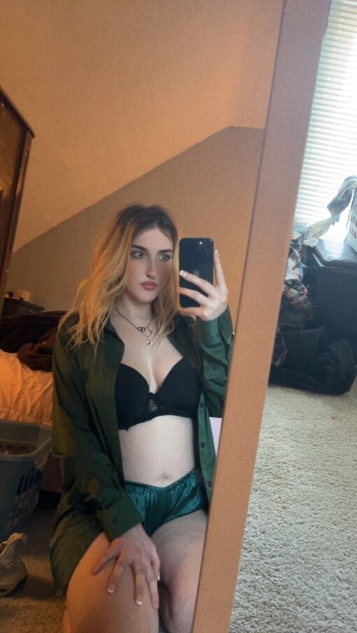 Rachel A Clouse — cosplay creator from Columbus | Find Her OF