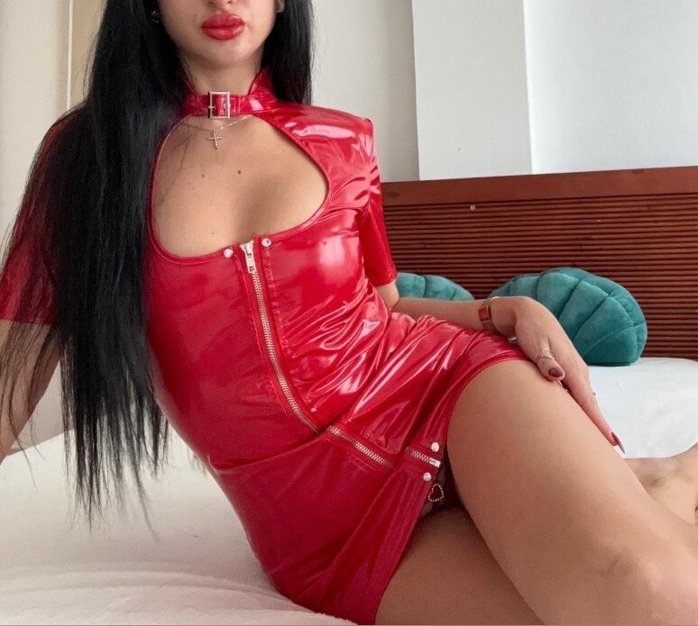 SUPREMA_ERI$ — femdom, bdsm creator from Taranto | Find Her OF