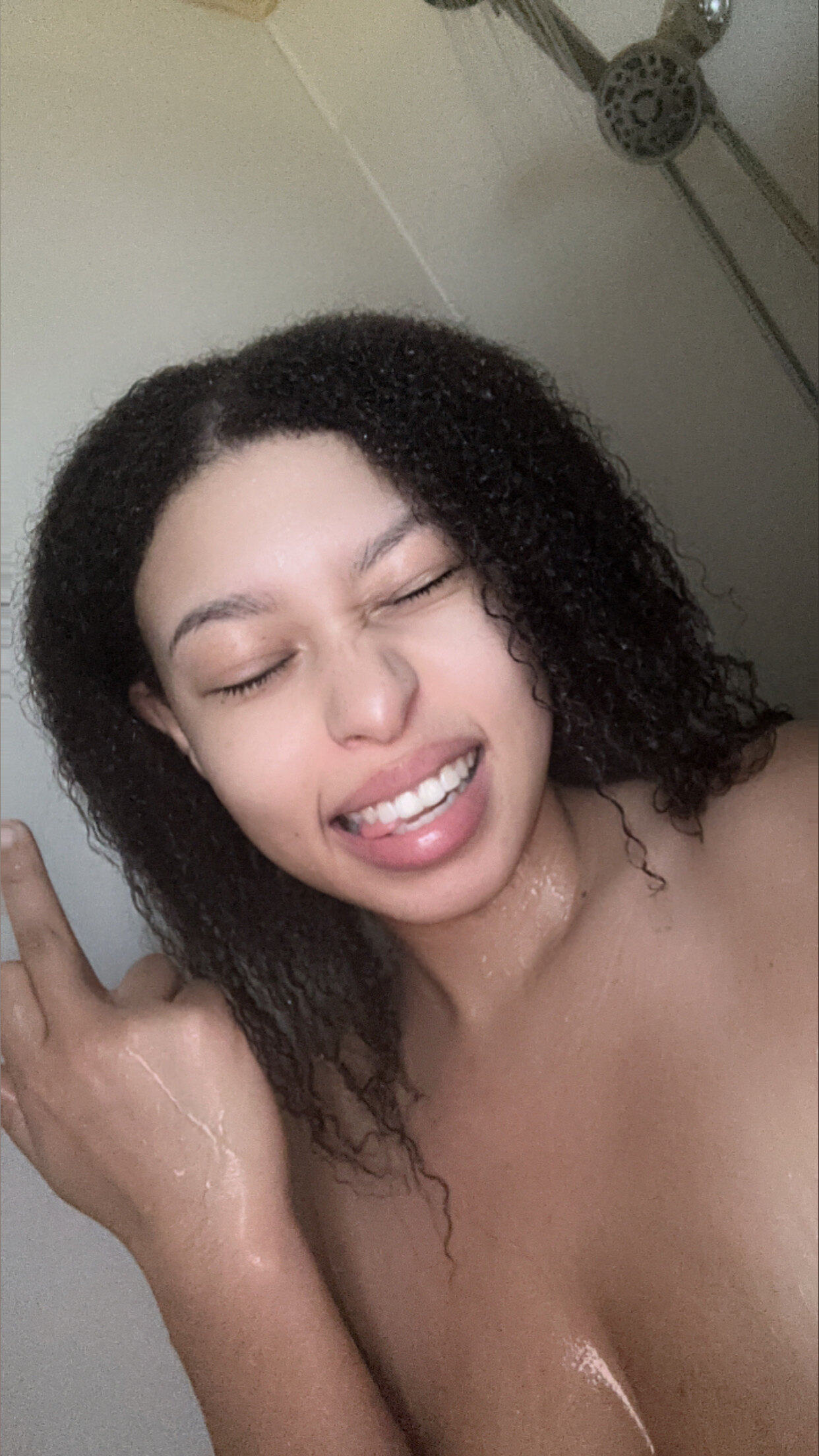 Loki 🌙 — femdom creator from Greenville | Find Her OF