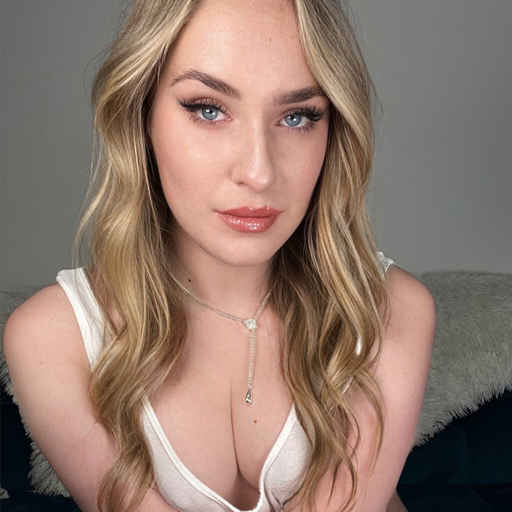 𝙇𝙚𝙨𝙗𝙞𝙖𝙣 𝙂𝙤𝙙 𝙎𝙘𝙖𝙧𝙡𝙚𝙩𝙩𝙚 — bdsm, uk creator from Liverpool | Find Her OF