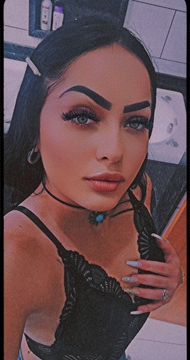 Grazielle Robson — new creator from Curitiba | Find Her OF