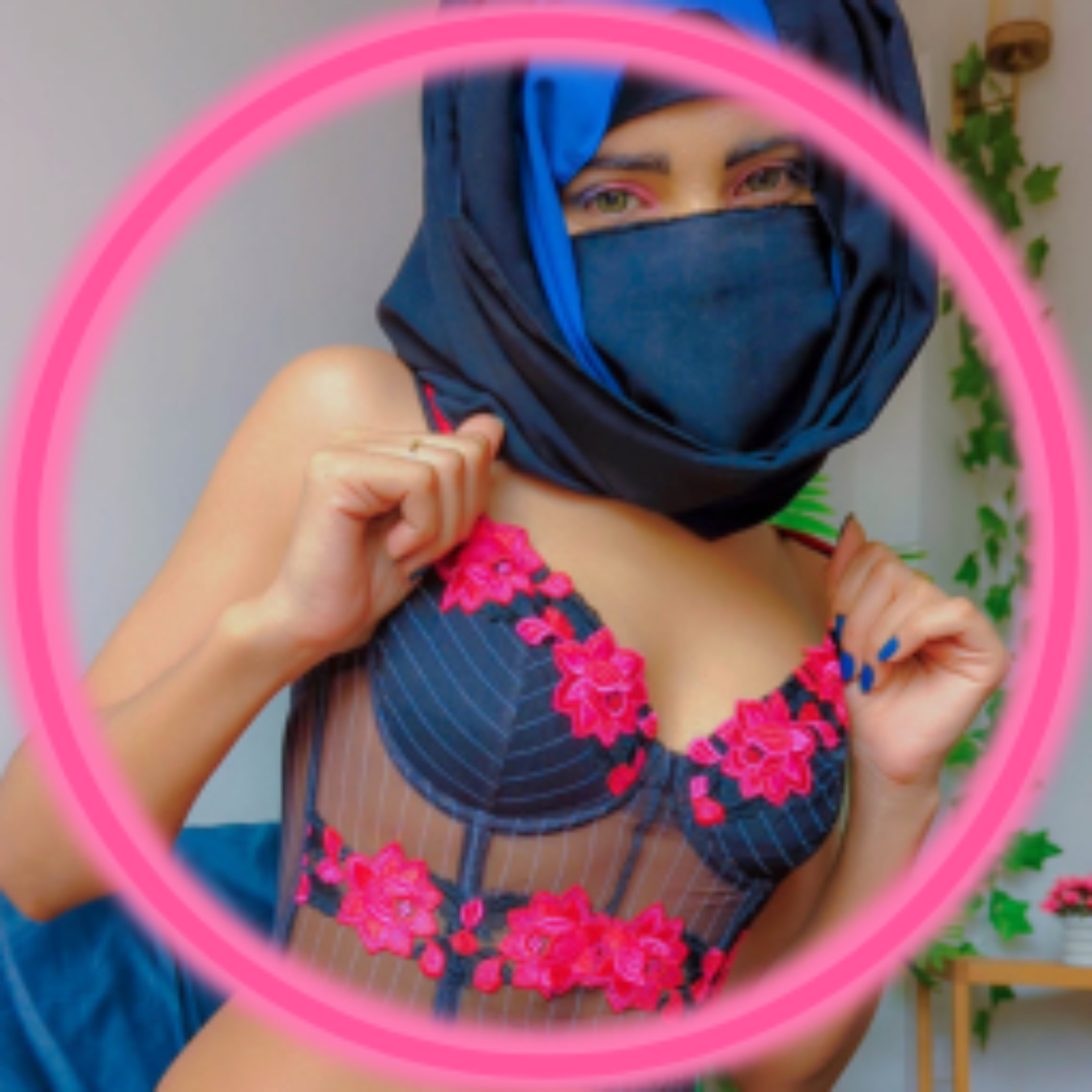 Halima(19)💕 ur College Hijabi👩🏽‍🎓😈🧕🏽😇 (@halima.saleh) — hijab creator, 8,142 likes, 123 photos