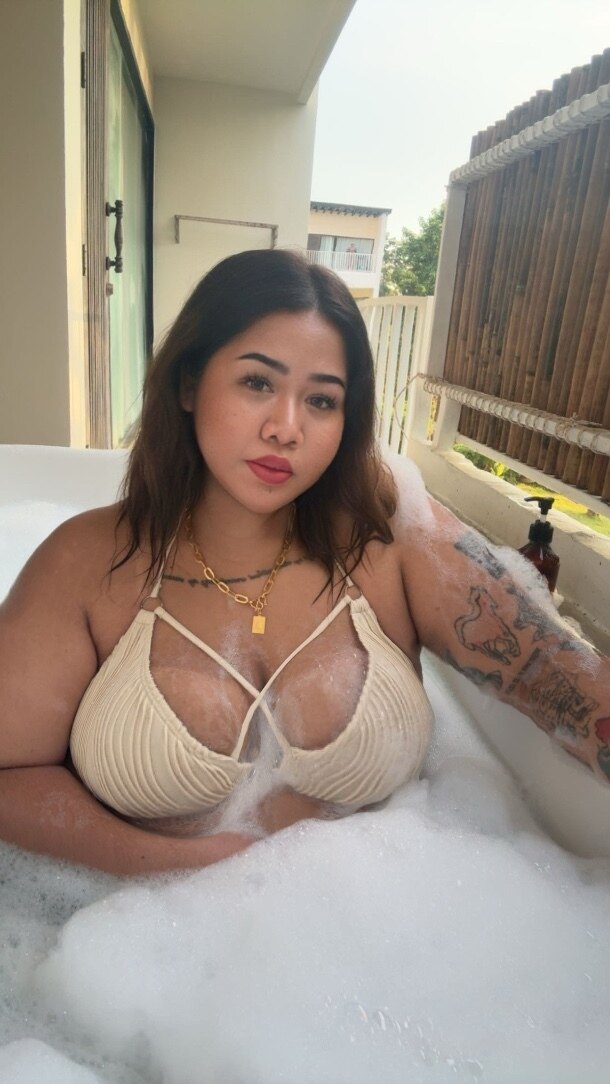 👄 BJ QUEEN 👸🏻 — asian, femdom creator from Phuket | Find Her OF