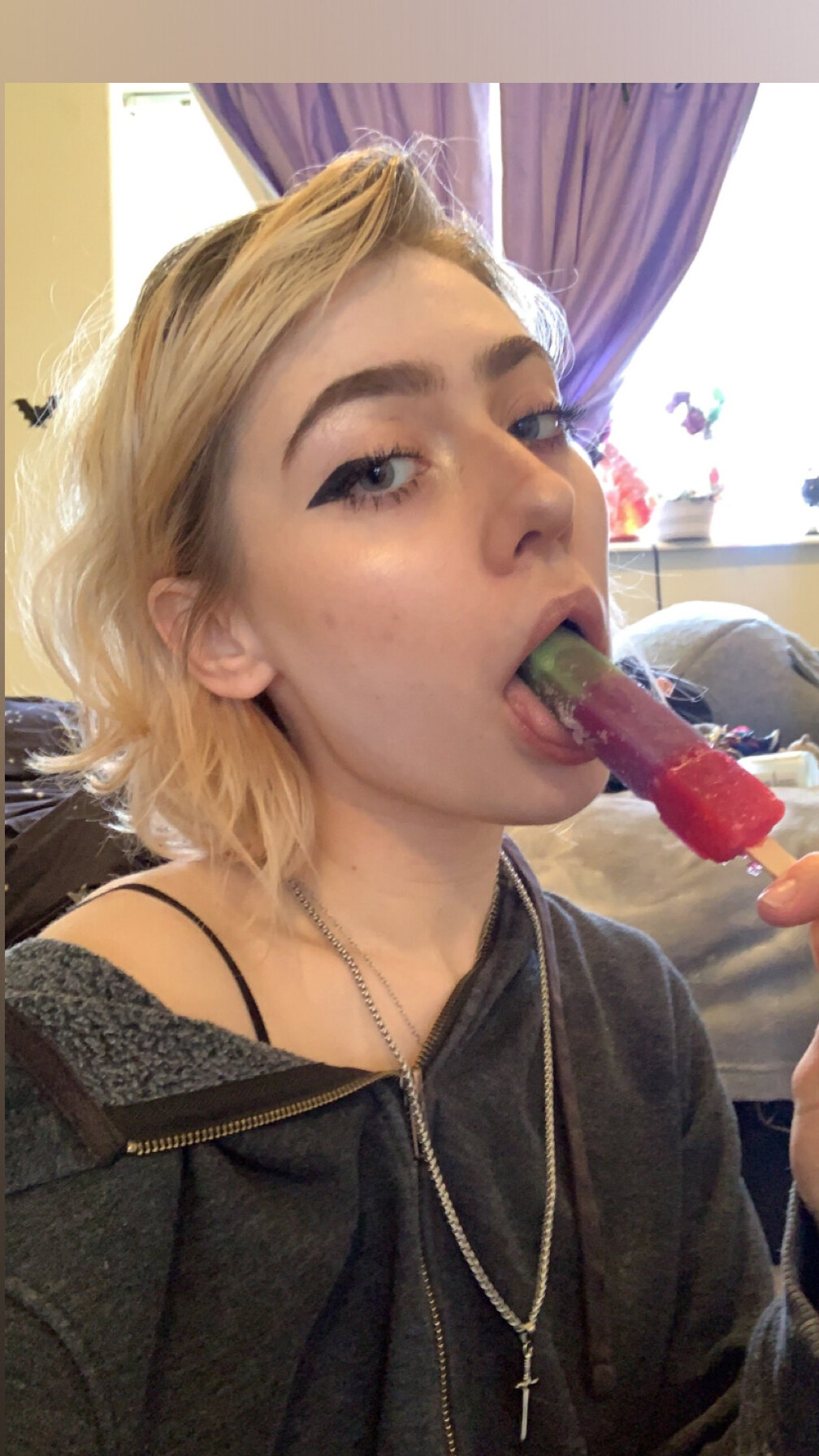 𝔟𝔞𝔱𝔰 🦇 — new creator from Spokane | Find Her OF