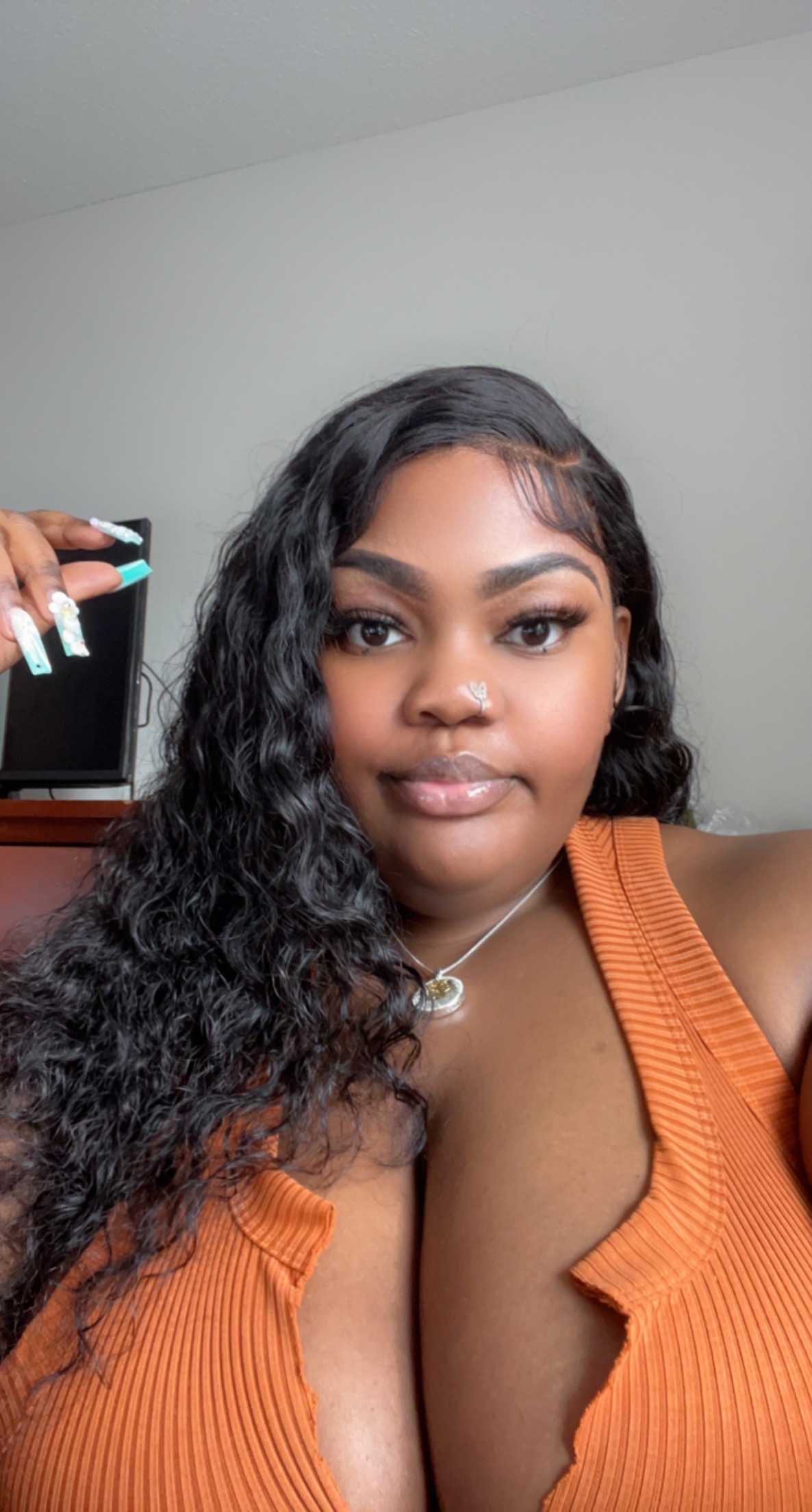Queen Bee 🐝 — new, curvy creator from Grand Rapids | Find Her OF