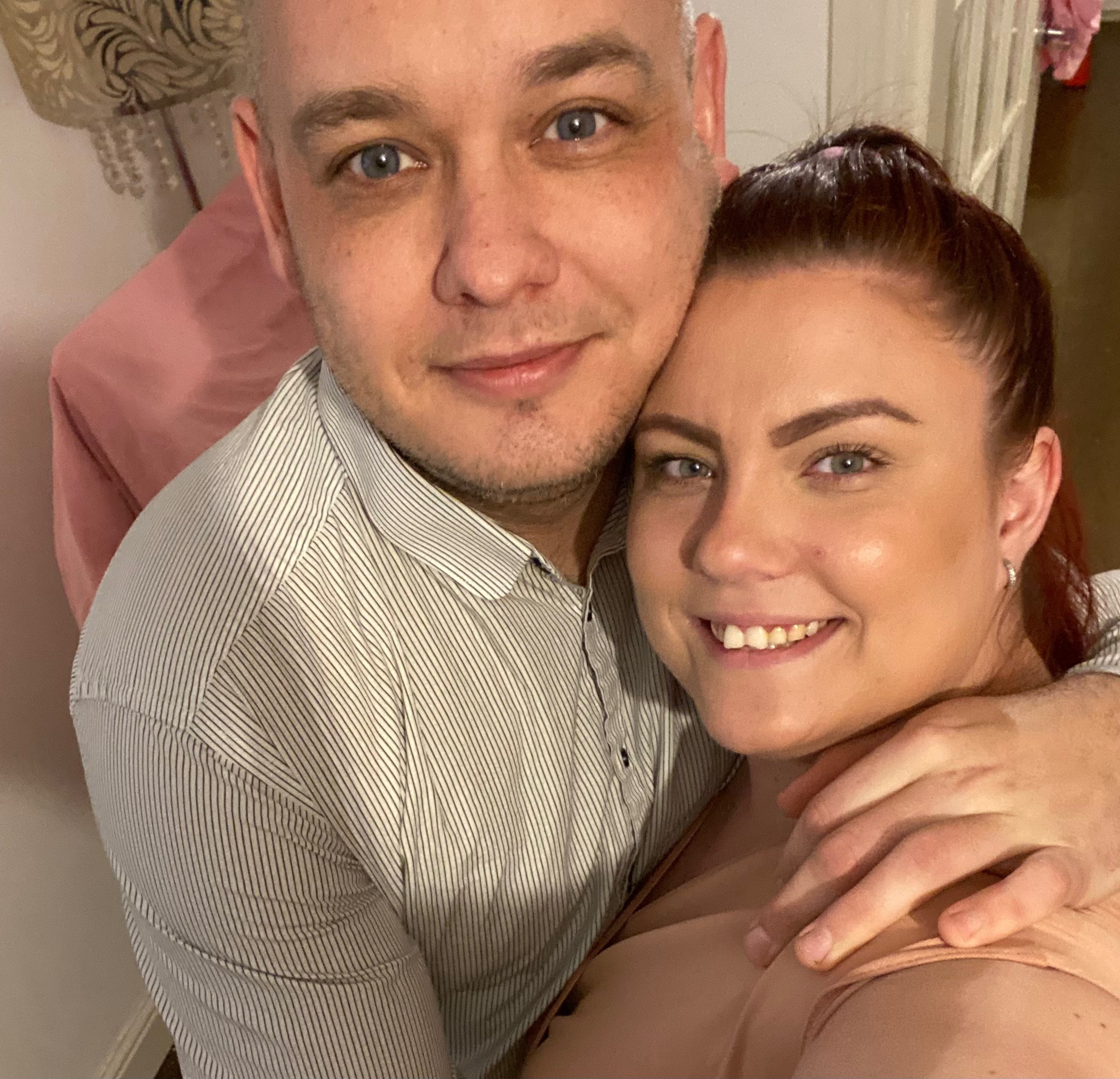 Juicy_Couple — couple creator from Warrington | Find Her OF