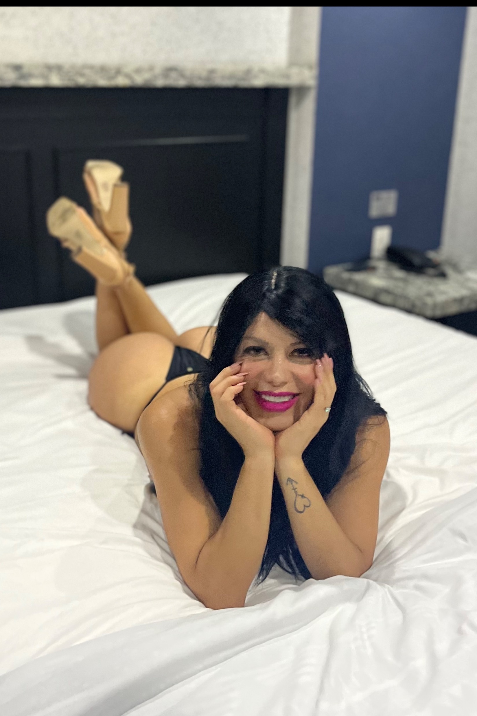 Karlita Pantoja — solo creator from Tijuana | Find Her OF