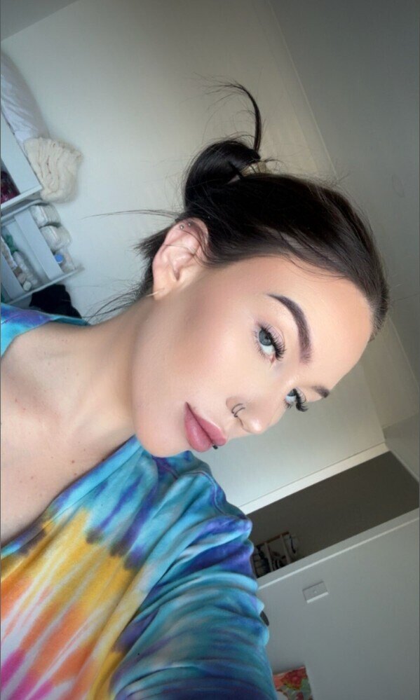 Cee❣️ 𝓣𝓸𝓹 0.9% — couple creator from Adelaide | Find Her OF