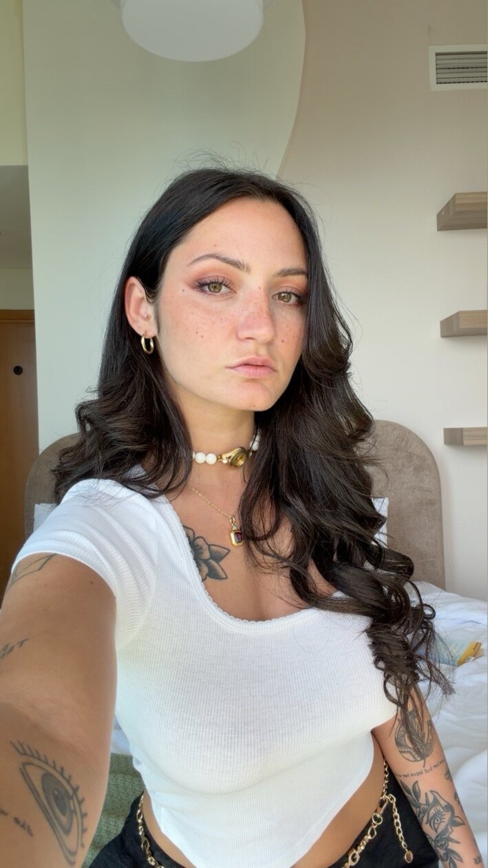 Laura — trans creator from Bonn | Find Her OF