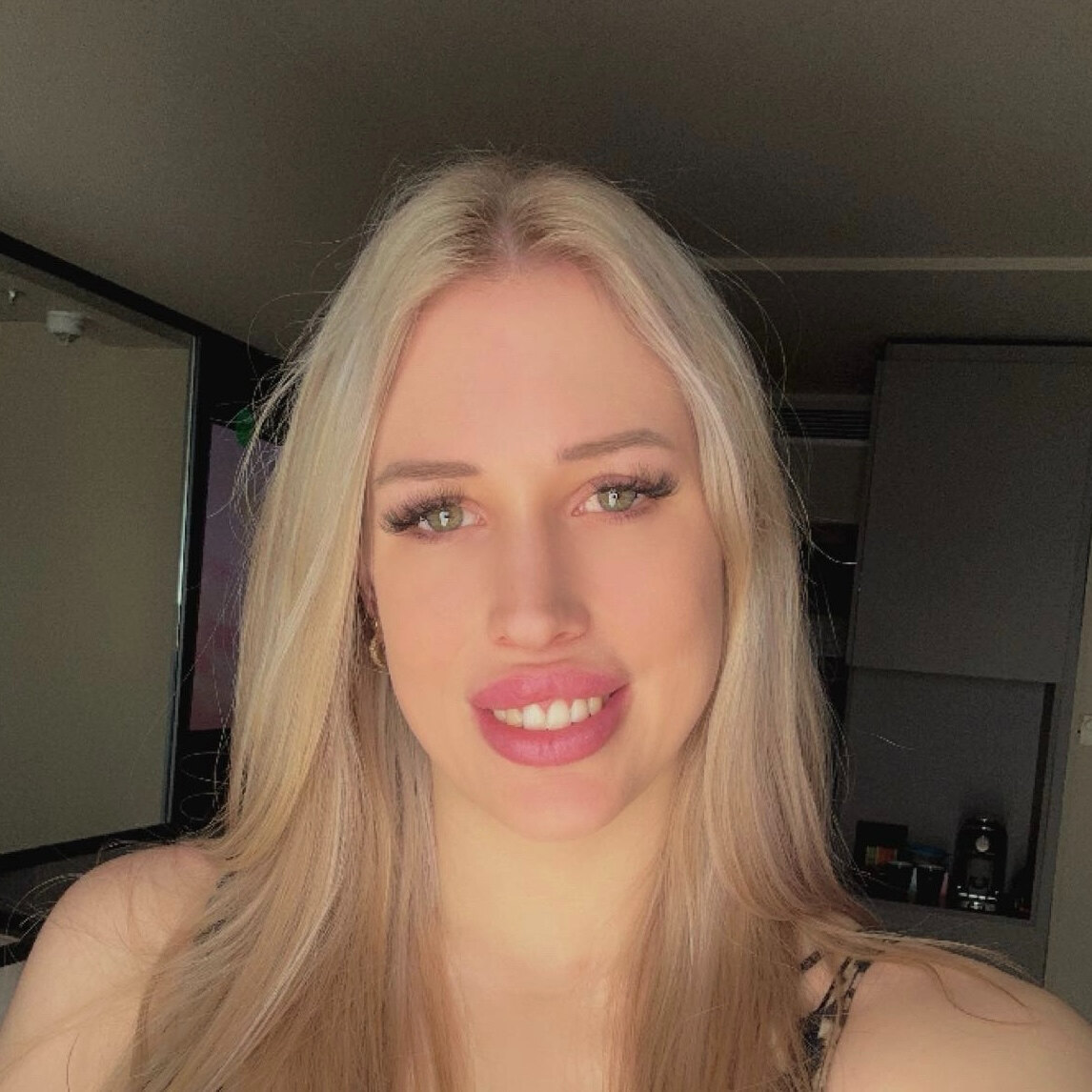 Laura Von Seethal🤍 — new, free creator from Liège | Find Her OF