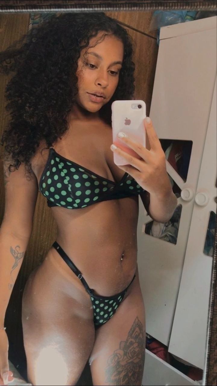 Laurinhaprado — new, free creator from Fortaleza | Find Her OF