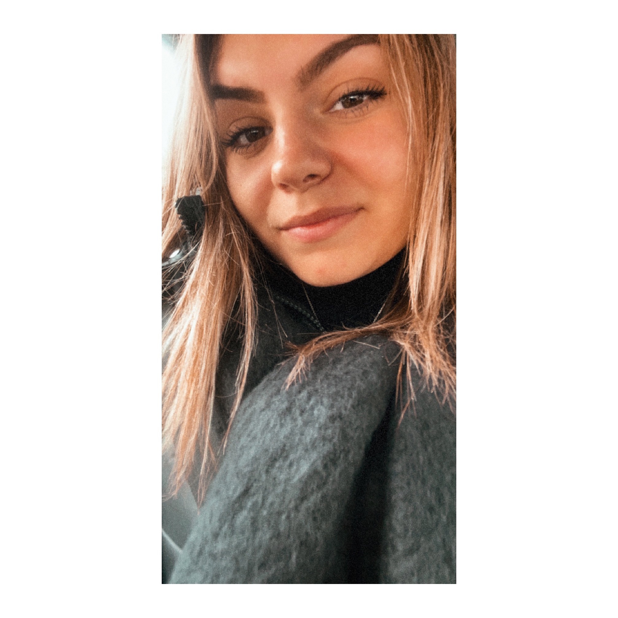 Lili Doll 🌻 — free creator from Lyon | Find Her OF