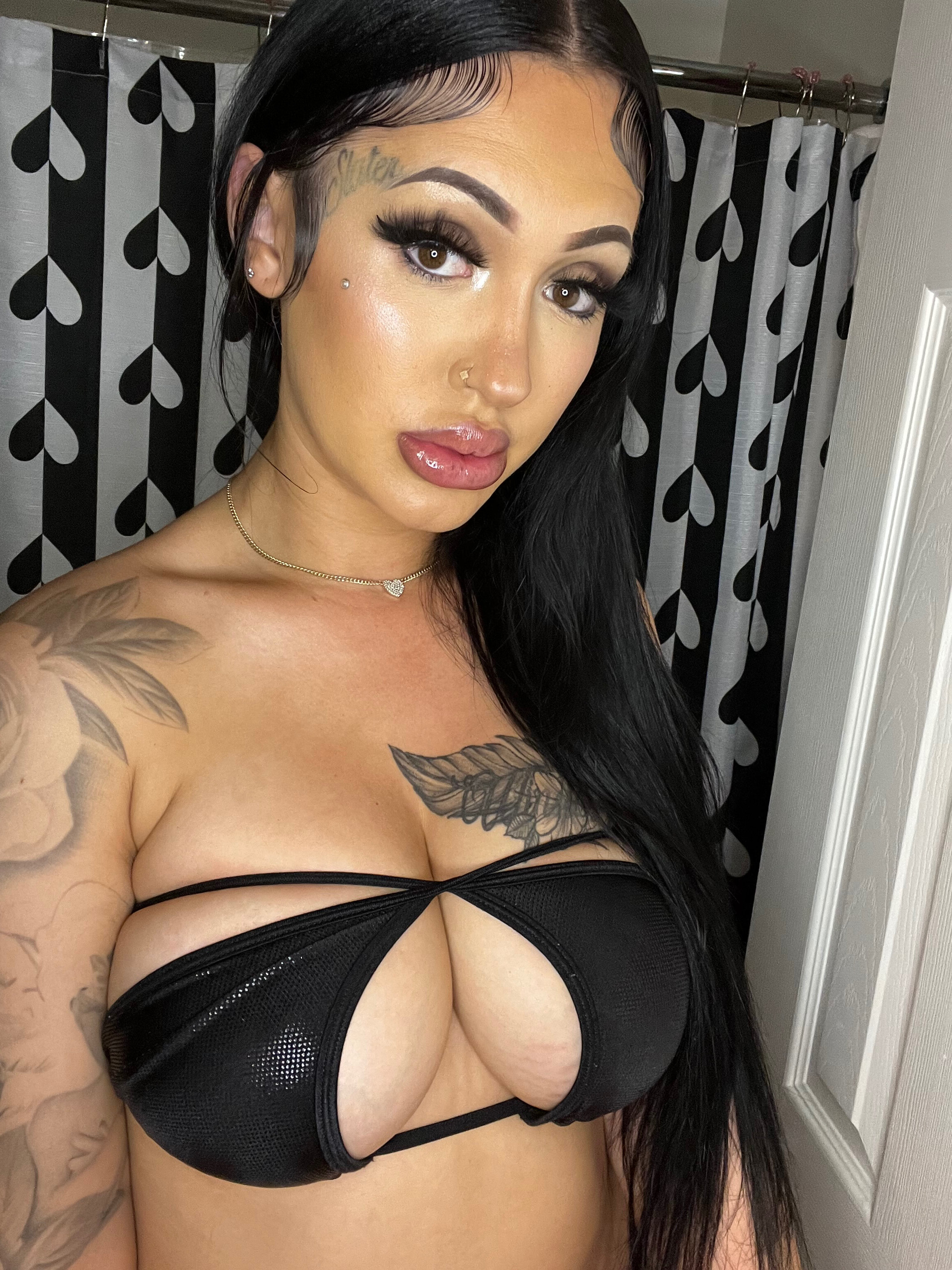 Ms. Sexy — petite, tattoo creator from Long Beach | Find Her OF