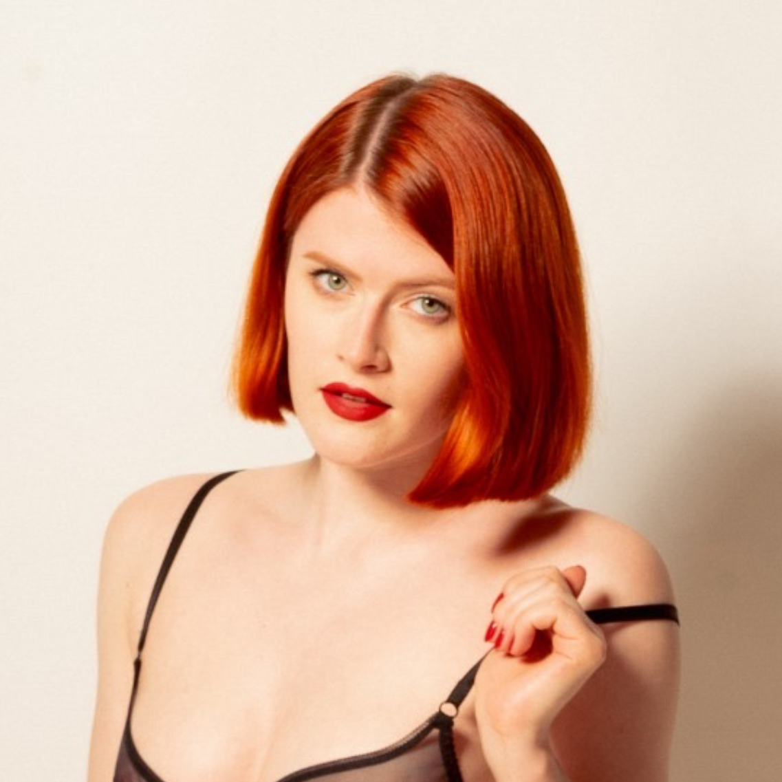 Lucy Huxley — couple creator from Berlin | Find Her OF