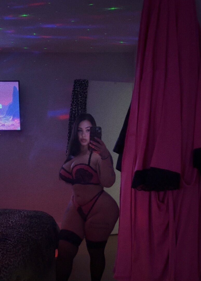 MAYA JADEE🤍 OnlyFans creator from Ottawa