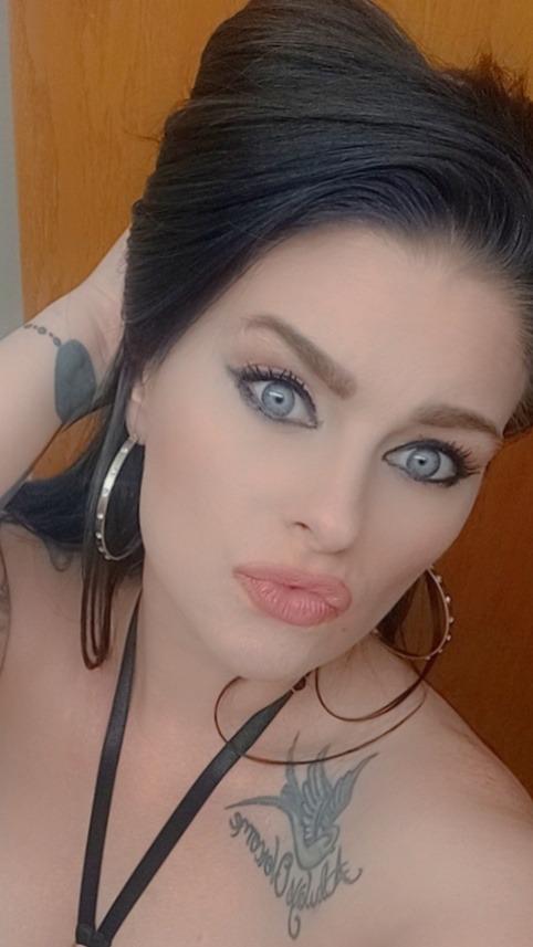 Mira Lynn — new creator from Ann Arbor | Find Her OF