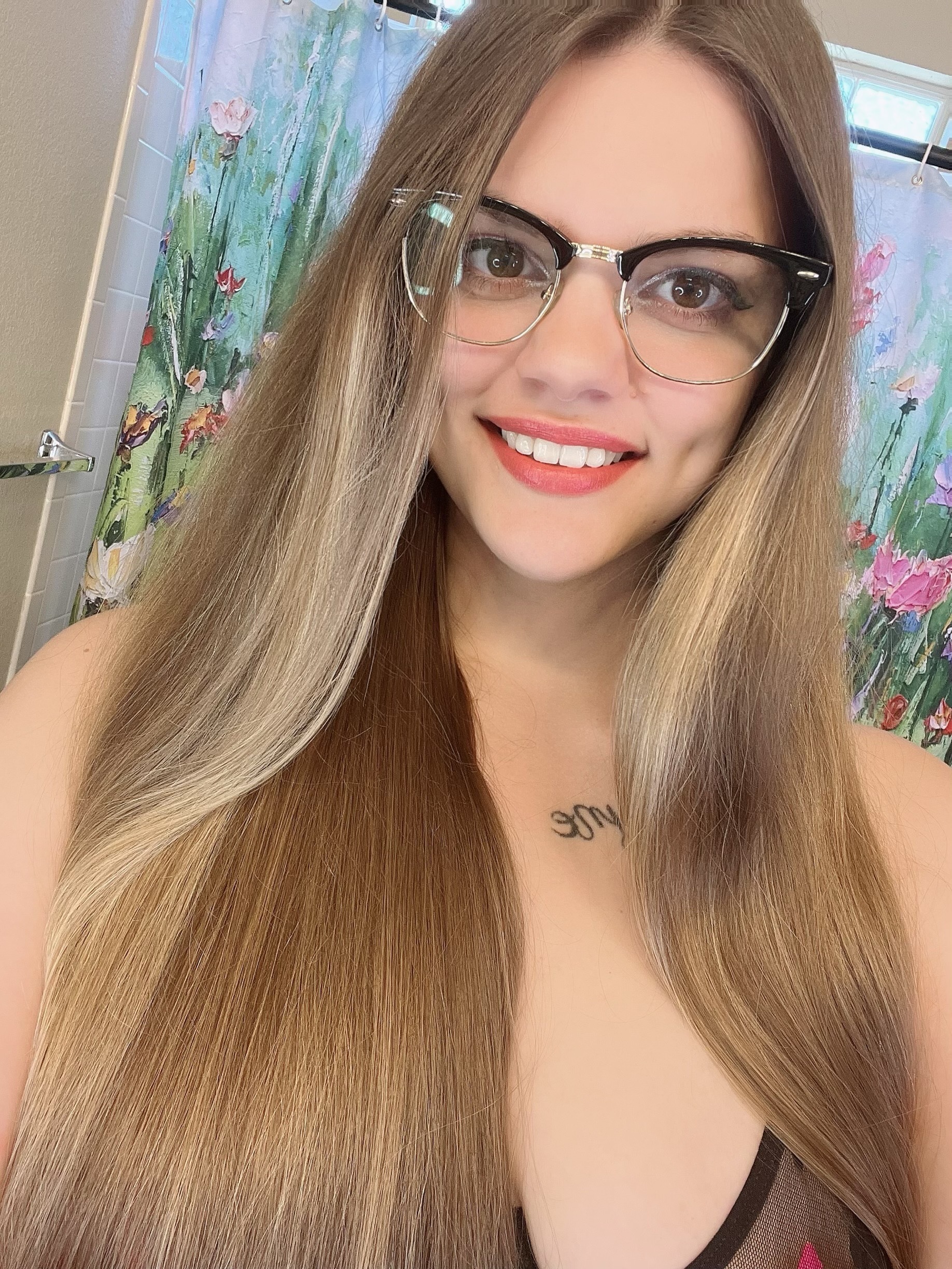 Molly Marie — free creator from Agra | Find Her OF