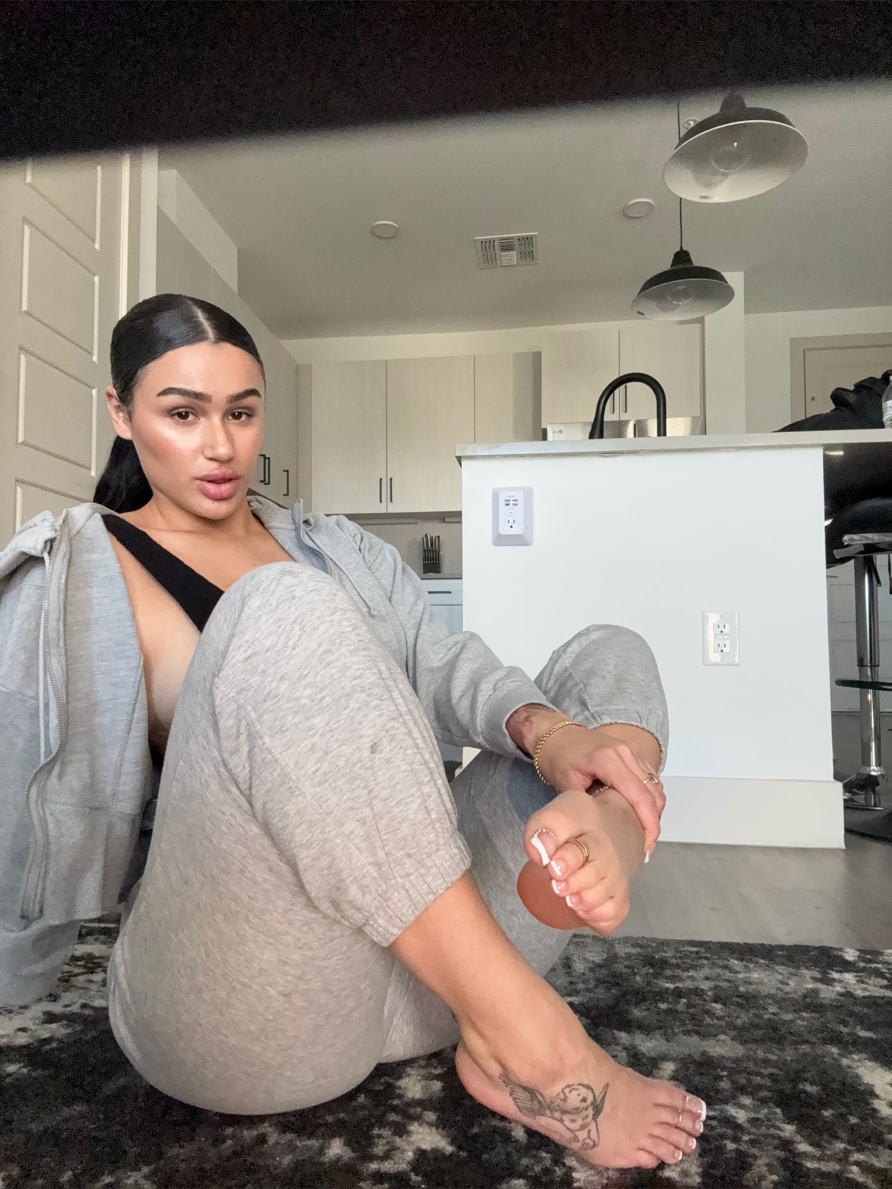 🤍 — feet creator from Phoenix | Find Her OF
