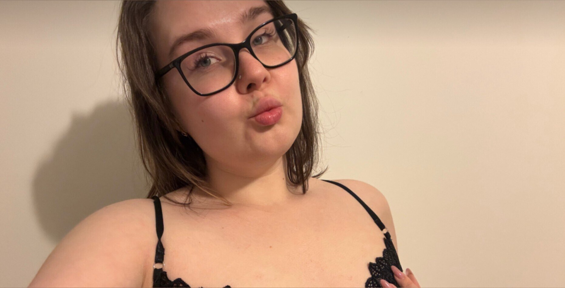 🍑💦 Curvy Nixie Sin 🍑💦 — fitness, asian creator from Budapest | Find Her OF