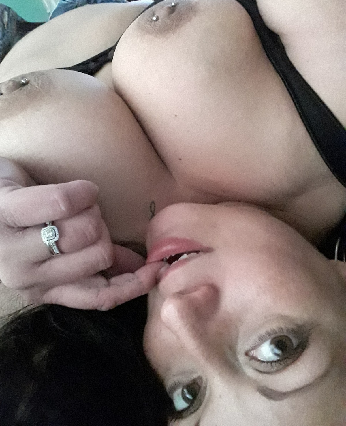 Persian_Sex_Godess (@persian_sex_godess) — persian, piercing creator, 52 likes, 357 photos