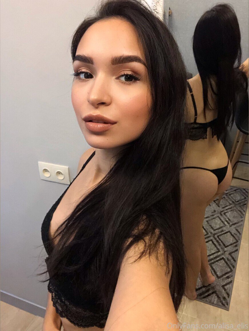 Sofia Petros 🇬🇷 — petite, tattoo creator from Sofia | Find Her OF