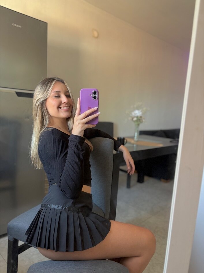 Klara — feet, uk creator from Ljubljana | Find Her OF
