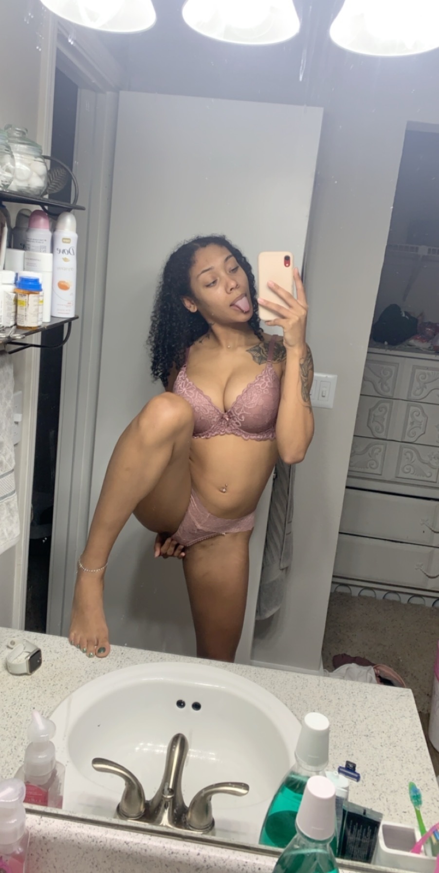 Pretty Banks — petite creator from Tulsa | Find Her OF