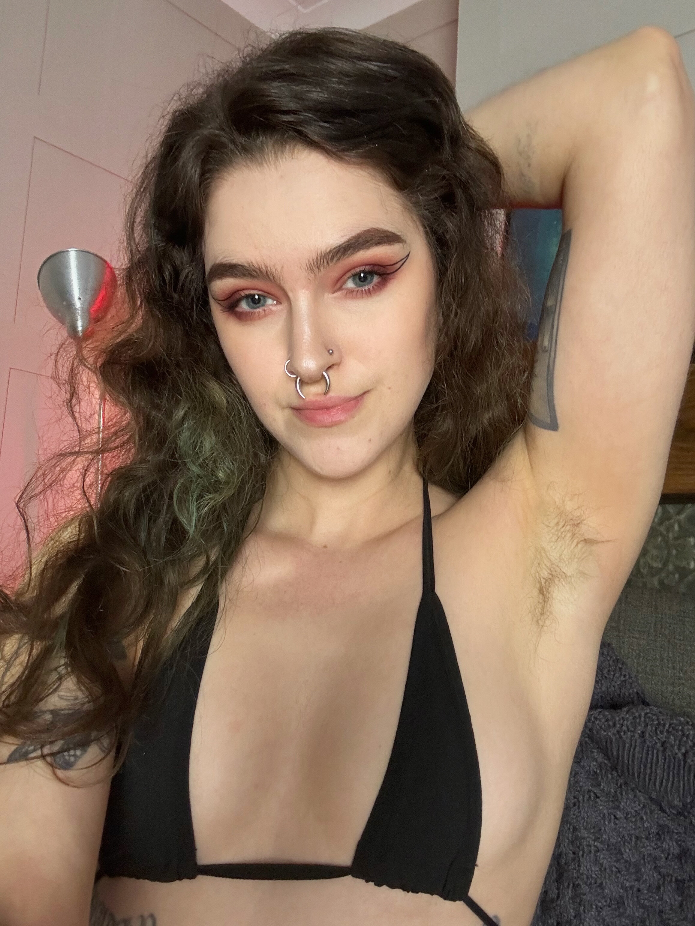Rae 🌙 hairy nerd (@rae_moon) — tattoo, couple creator, 99,273 likes, 4524 photos