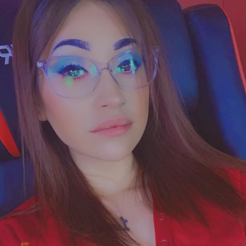 Amalia Montoya — femdom creator from Tucson | Find Her OF