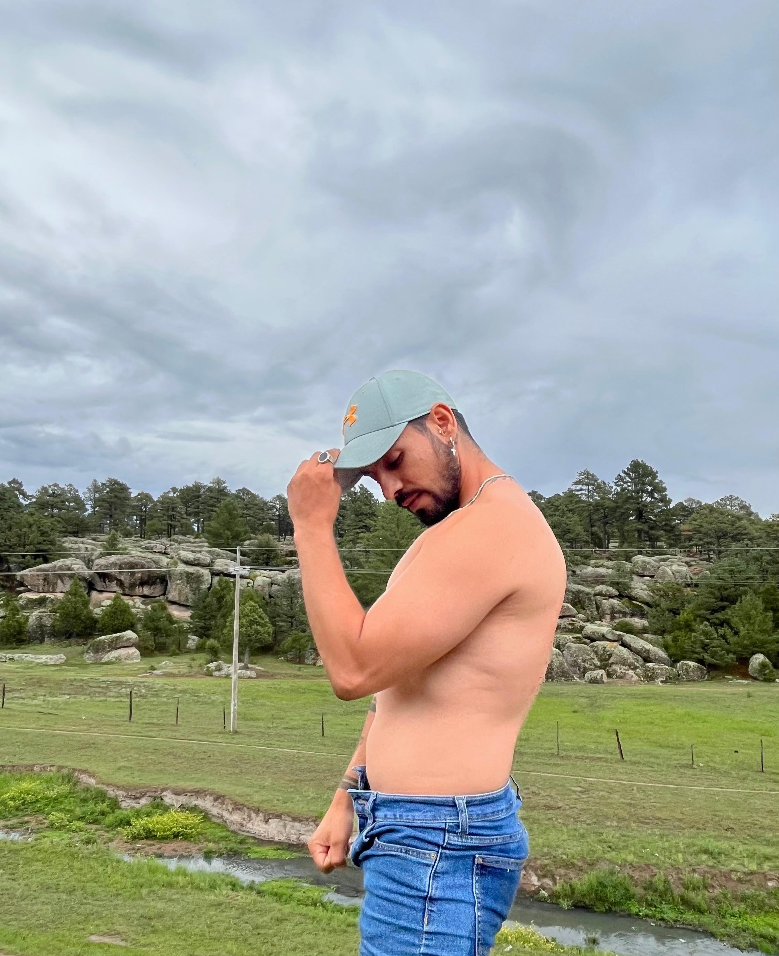 Rob Saviñón — new creator from Chihuahua | Find Her OF