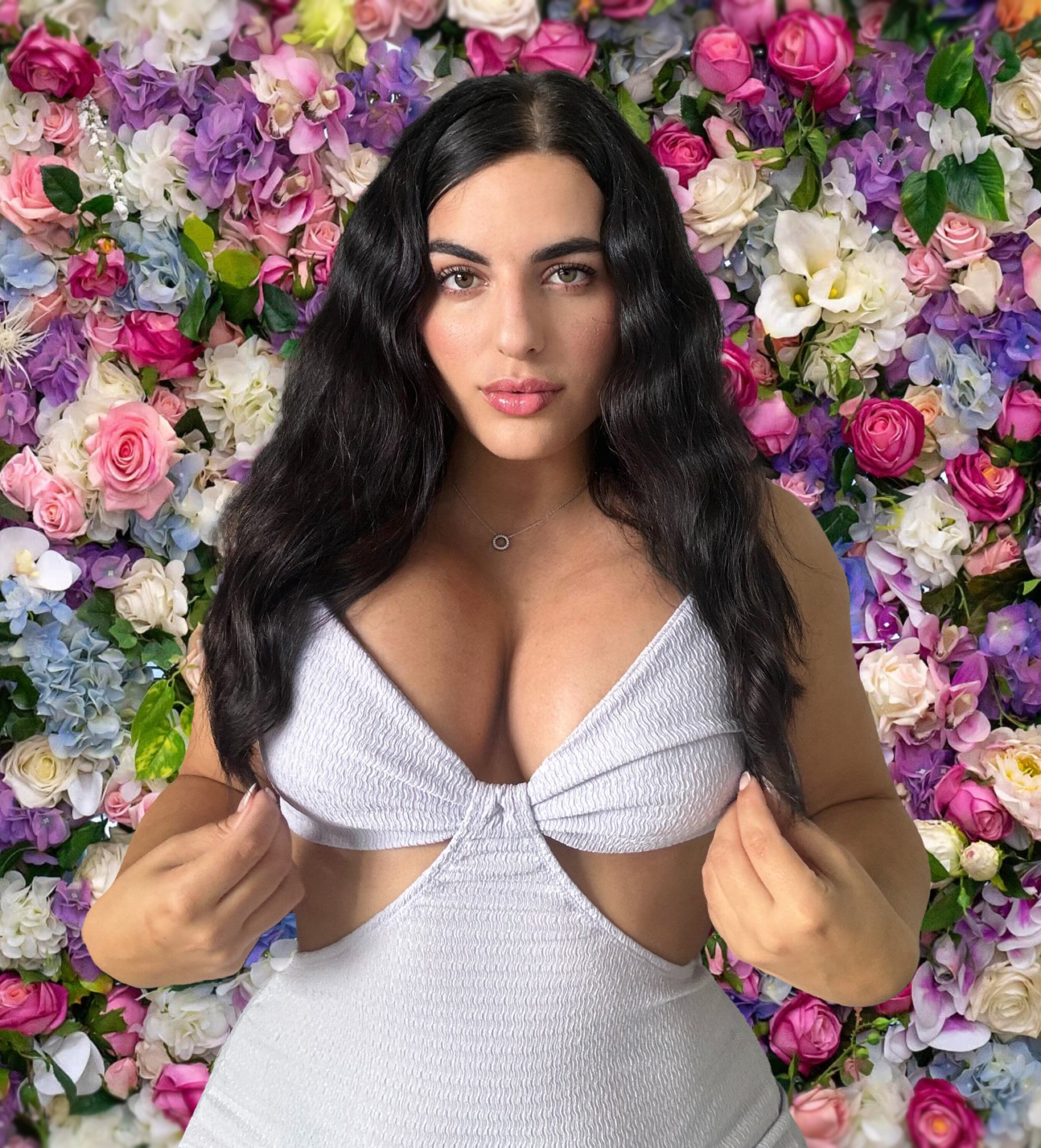 Rosie 🍑‼️ — trans creator from Madrid | Find Her OF