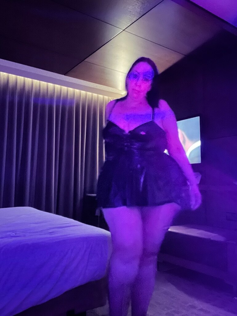 Sabrina St John — curvy, milf creator from Corpus Christi | Find Her OF
