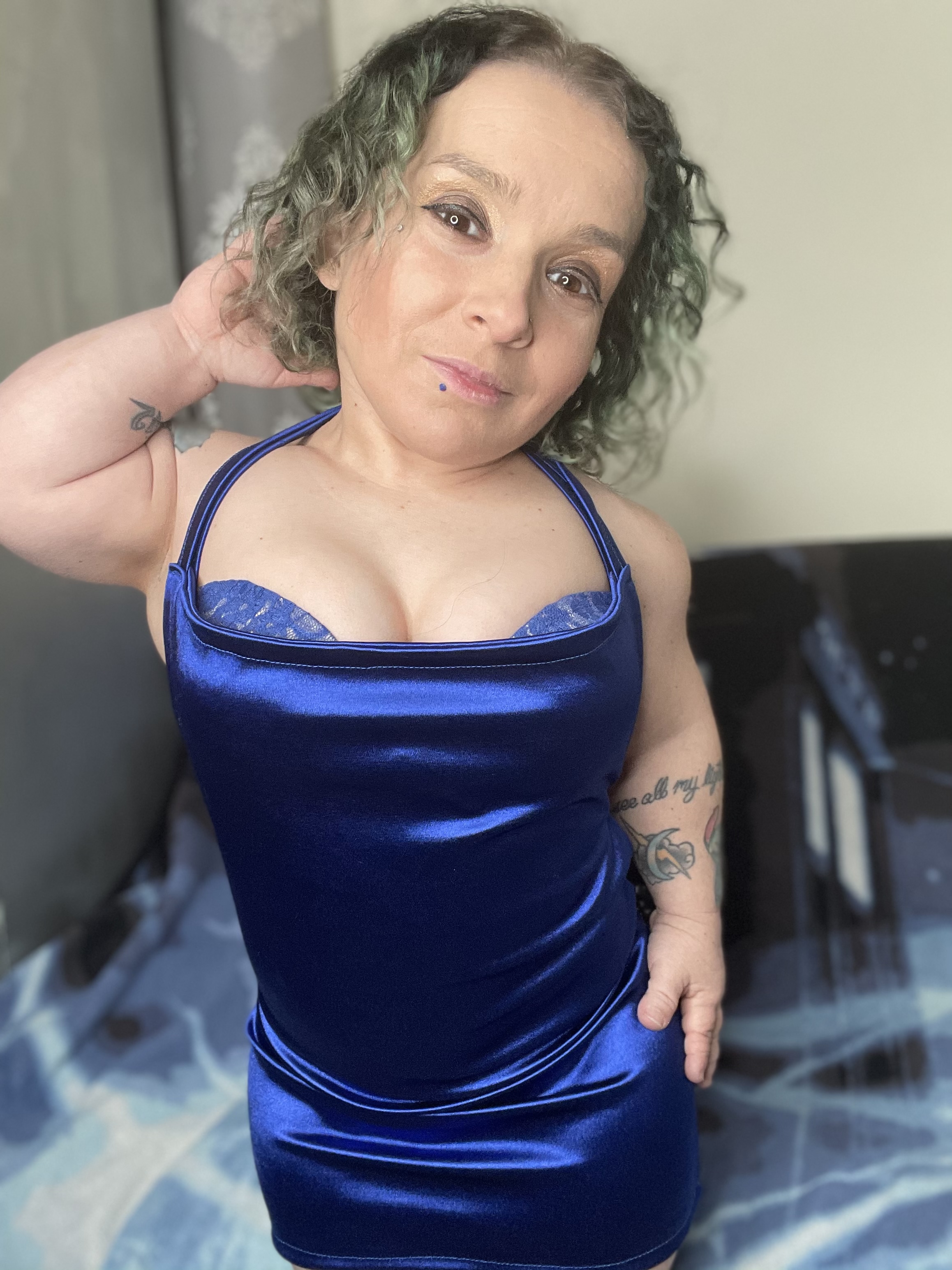 Midget Stripper xxx sassee Cassee free (@sasseecasseefreepage) — free, midget creator, 5,416 likes, 290 photos