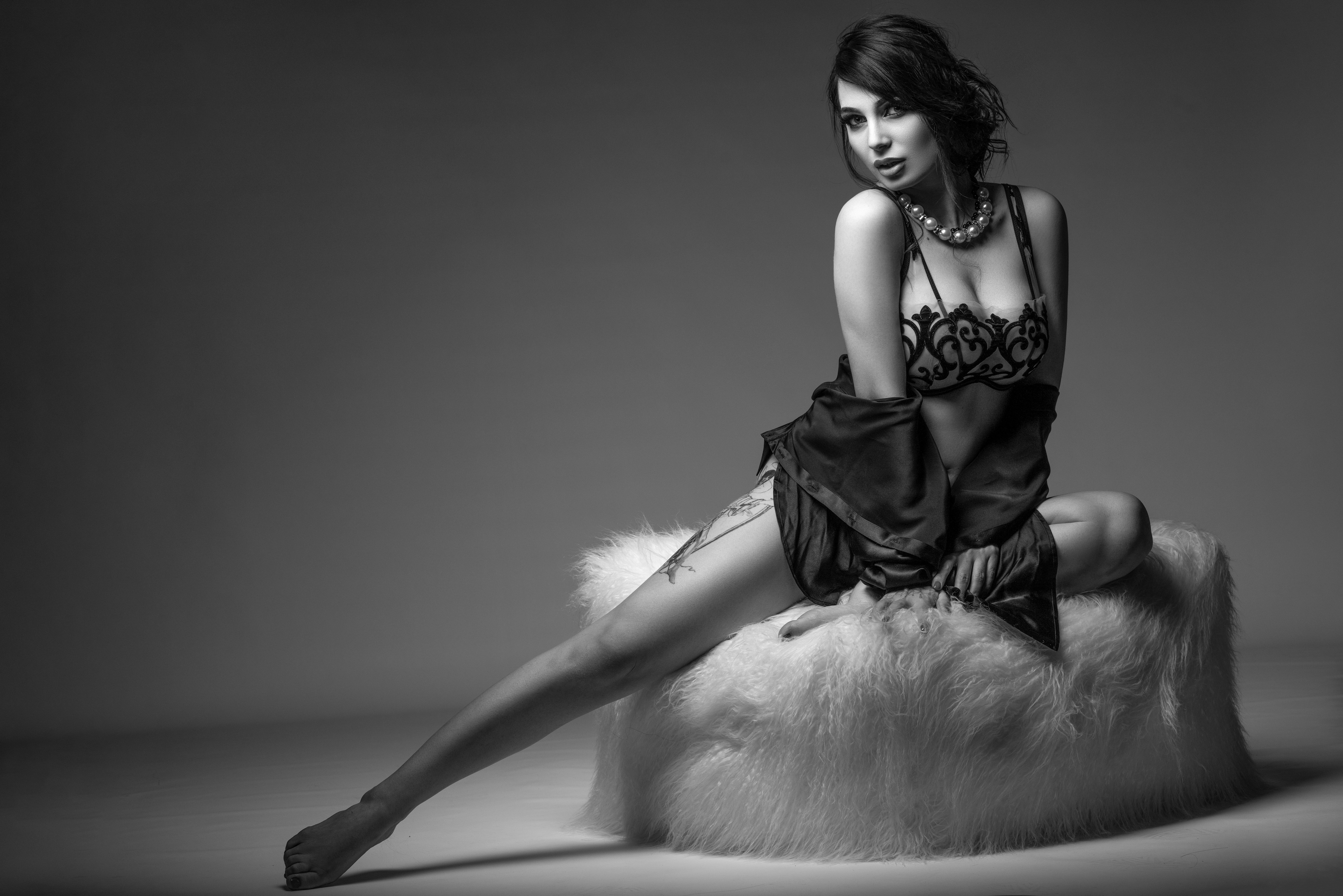 Selenne Noir — asian, free creator from Bucharest | Find Her OF