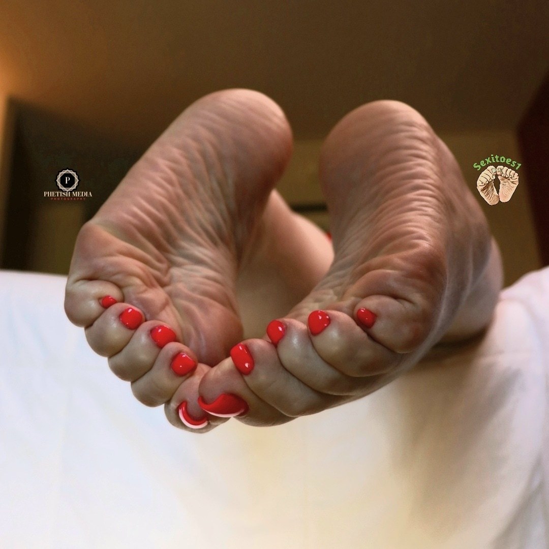 Sexitoes1 ♡ Wrinkled soles 👑 — tattoo, fitness creator from Ohio | Find Her OF