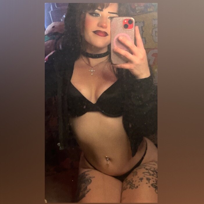 Salem❤️‍🔥 — teen, asian creator from Indianapolis | Find Her OF